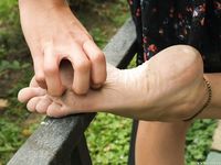 Feet - Alyona C - 2014-08-22 Barefoot relaxation