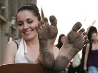 Feet - Anna A - 2011-01-02 Public barefoot walk