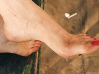 Feet - Anna A - 2011-01-02 Public barefoot walk