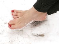 Feet - Anna B - 2011-04-28 Barefoot in snowstorm