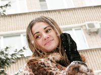 Feet - Anna B - 2011-04-28 Barefoot in snowstorm