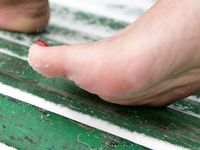 Feet - Anna B - 2011-04-28 Barefoot in snowstorm