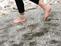 Feet - Anna D - 2011-12-24 The first snow