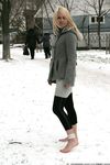 Feet - Anna D - 2011-12-24 The first snow