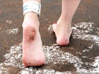 Feet - Anna D - 2011-12-24 The first snow