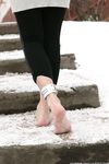 Feet - Anna D - 2011-12-24 The first snow