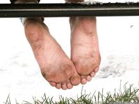 Feet - Anna D - 2011-12-24 The first snow