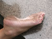 Feet - Anna F - 2012-10-06 High-arched beauty in hat