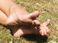 Feet - Anna F - 2012-10-06 High-arched beauty in hat