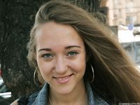 Feet - Anna F - 2012-10-06 High-arched beauty in hat