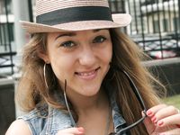 Feet - Anna F - 2012-10-06 High-arched beauty in hat