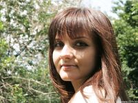 Feet - Anna G - 2012-11-11 Barefoot girl in a short skirt