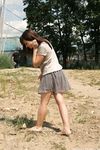 Feet - Anna G - 2012-11-11 Barefoot girl in a short skirt