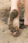 Feet - Anna G - 2012-11-11 Barefoot girl in a short skirt
