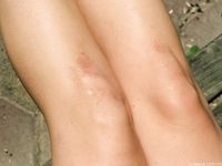 Feet - Anna G - 2012-11-11 Barefoot girl in a short skirt