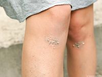 Feet - Anna H - 2013-04-12 Barefoot in a city streets