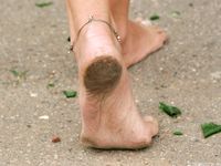 Feet - Anna H - 2013-04-12 Barefoot in a city streets