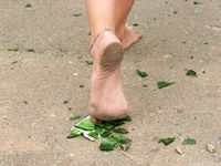 Feet - Anna H - 2013-04-12 Barefoot in a city streets