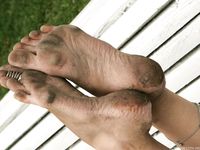 Feet - Anna H - 2013-04-12 Barefoot in a city streets