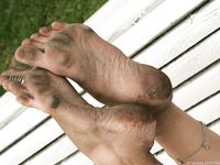 Feet - Anna H - 2013-04-12 Barefoot in a city streets