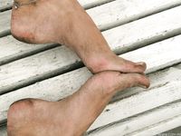 Feet - Anna H - 2013-04-12 Barefoot in a city streets