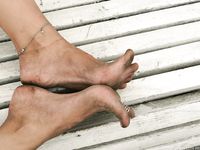 Feet - Anna H - 2013-04-12 Barefoot in a city streets