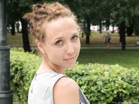 Feet - Anna H - 2013-04-12 Barefoot in a city streets