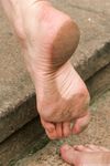 Feet - Anna I - 2013-06-22 Flexible feet and dirty soles