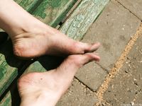 Feet - Anna I - 2013-06-22 Flexible feet and dirty soles