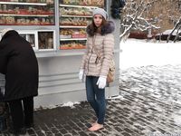 Feet - Anna J - 2016-02-13 In a winter street