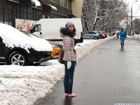 Feet - Anna J - 2016-02-13 In a winter street