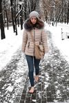 Feet - Anna J - 2016-02-13 In a winter street