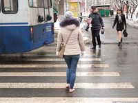 Feet - Anna J - 2016-02-13 In a winter street