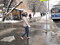 Feet - Anna J - 2016-02-13 In a winter street
