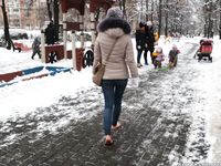 Feet - Anna J - 2016-02-13 In a winter street