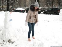 Feet - Anna J - 2016-02-13 In a winter street