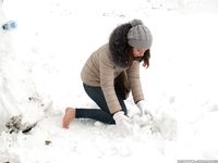 Feet - Anna J - 2016-02-13 In a winter street