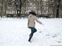 Feet - Anna J - 2016-02-13 In a winter street
