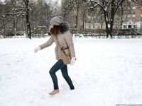 Feet - Anna J - 2016-02-13 In a winter street