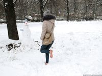 Feet - Anna J - 2016-02-13 In a winter street