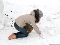 Feet - Anna J - 2016-02-13 In a winter street