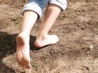 Feet - Anya - 2007-04-21 Tender bare feet