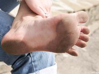 Feet - Anya - 2007-04-21 Tender bare feet