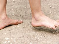 Feet - Anya - 2007-04-21 Tender bare feet