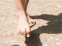 Feet - Anya - 2007-04-21 Tender bare feet