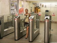 Feet - Anya - 2010-05-31 Sexy dusty soles