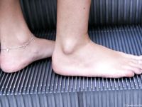 Feet - Anya - 2010-05-31 Sexy dusty soles