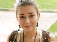 Feet - Anya - 2010-05-31 Sexy dusty soles