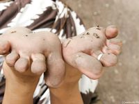Feet - Anya - 2010-05-31 Sexy dusty soles