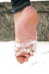 Feet - Arina - 2011-03-27 Slender girl walks barefoot in snow